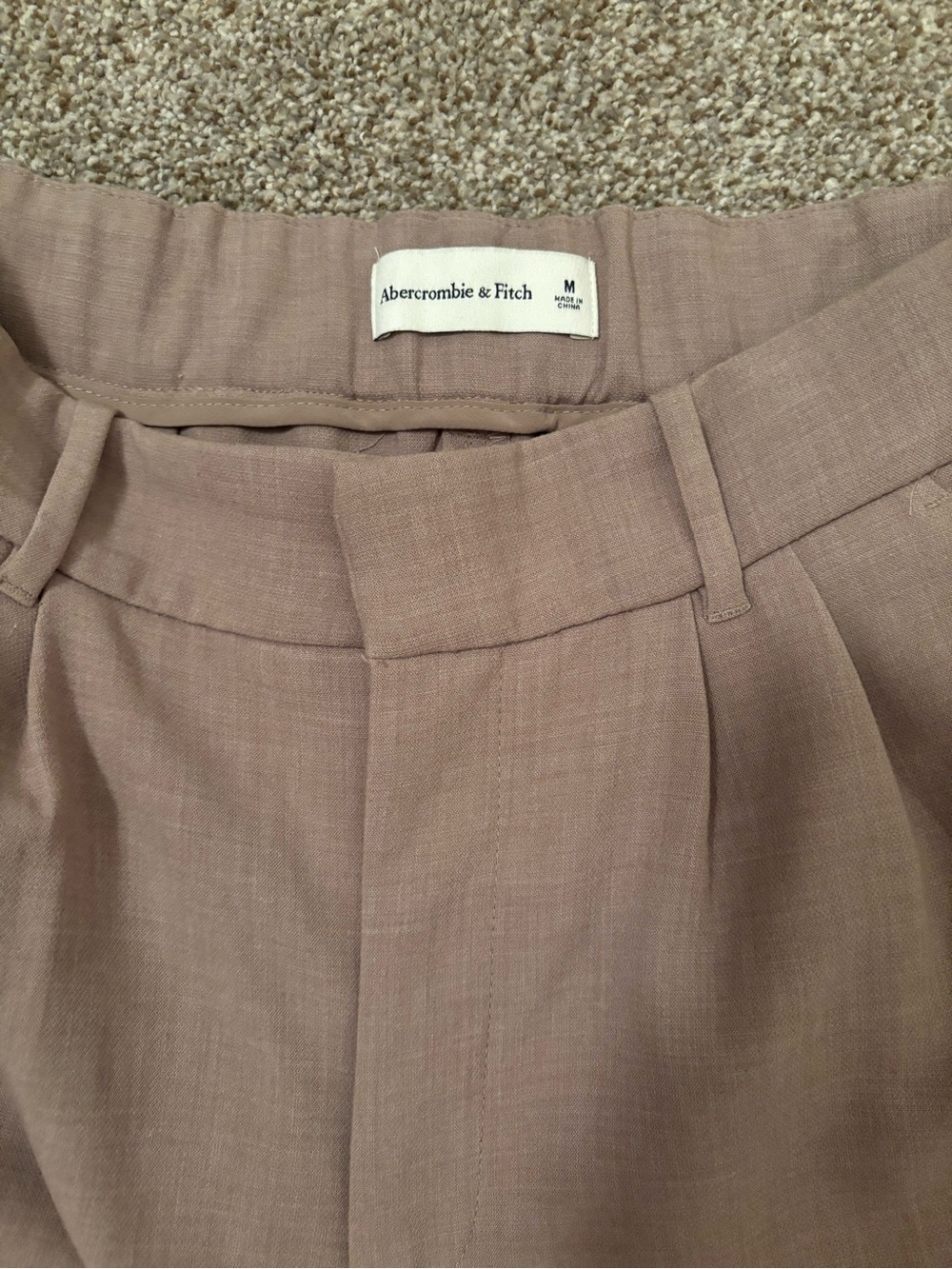 Abercrombie & Fitch Wide-Leg High-Rise Pants in tan - Picture 2 of 2
